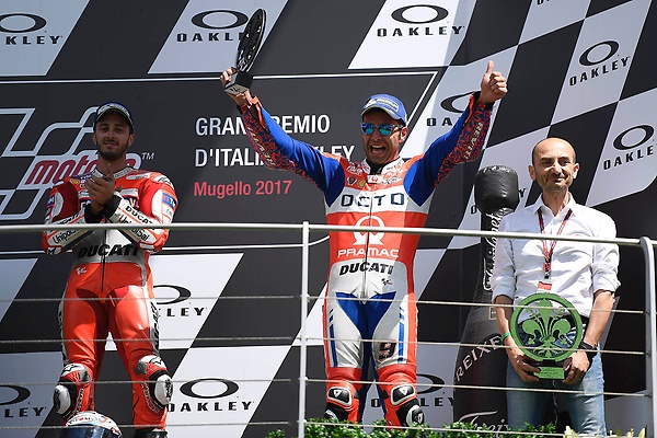 Podium Petrux